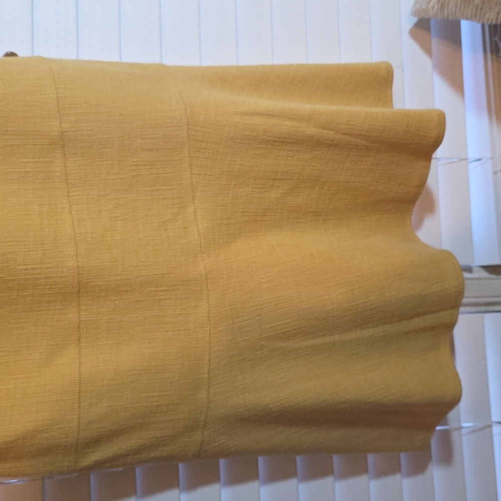 Express Yellow Midi Dress with Side Buttons - Picture 6 of 7